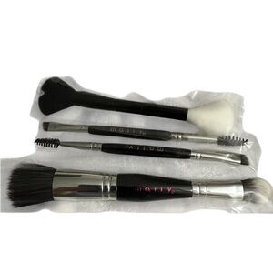 4 Piece Mally Beauty Makeup Brushes For Face and Eyes ALL NEW